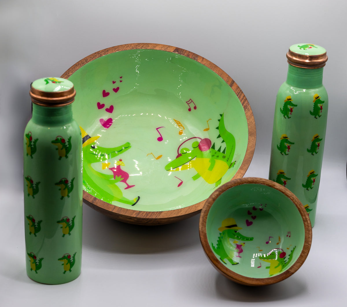 Crocodile Groove 3-Piece Set – Copper Bottle & Wooden Bowls