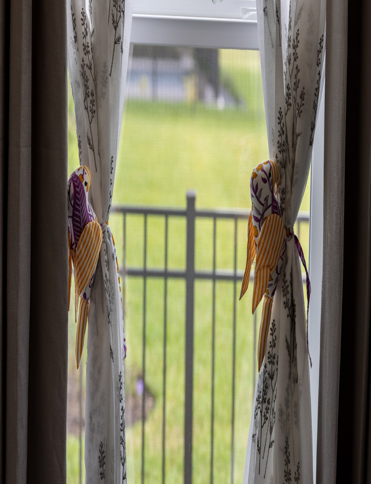 Sunbeam Parrot – Curtain Tieback / Plush Toy